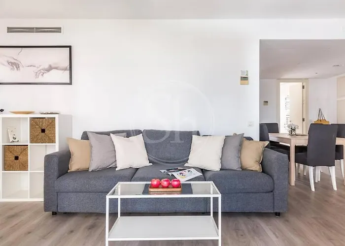 شقة Beachfront With Terrace For 8 برشلونة