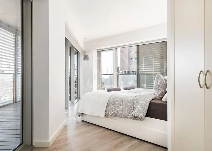 Beachfront With Terrace For 8