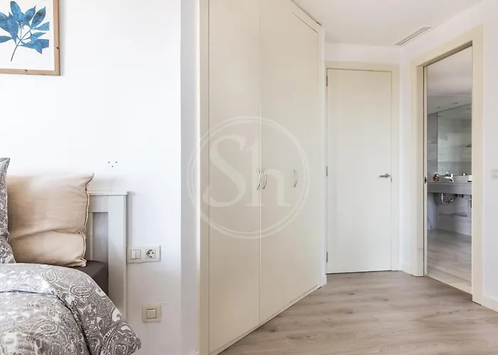 Beachfront With Terrace For 8 *
