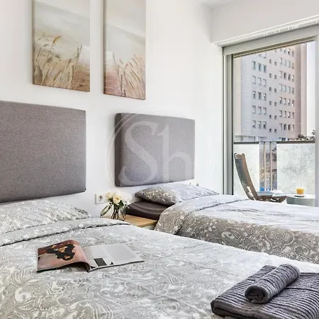 Beachfront With Terrace Апартаменты *