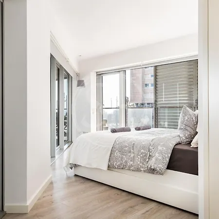 Beachfront With Terrace For 8