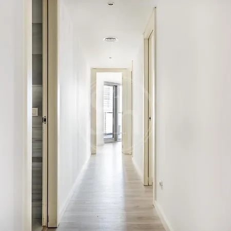 Beachfront With Terrace For 8 شقة برشلونة