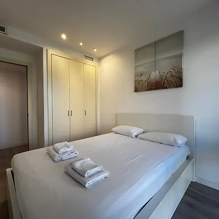 Apartment Beachfront With Terrace For 8 Barcelona