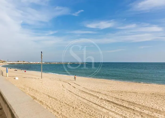 Beachfront With Terrace For 8 *