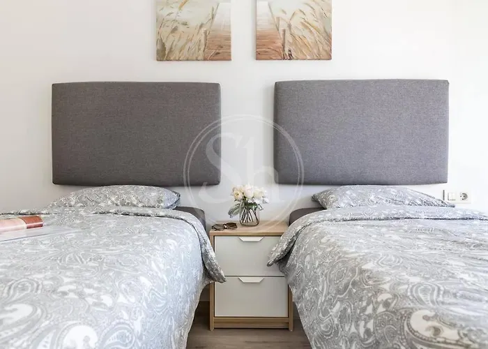 Beachfront With Terrace For 8 * Βαρκελώνη