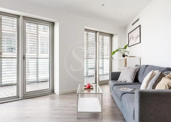 Διαμέρισμα Beachfront With Terrace For 8 *