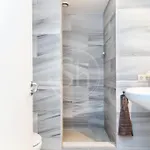 Apartment Beachfront With Terrace For 8 *