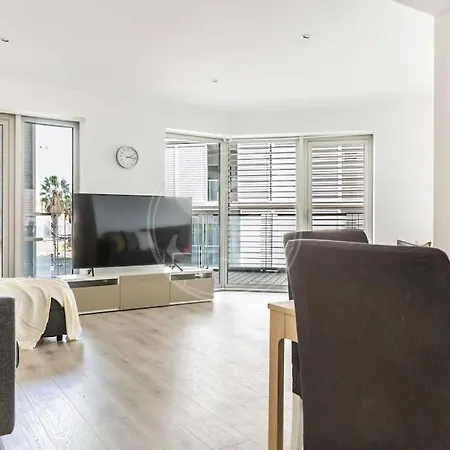 Beachfront With Terrace For 8 * Barcelona