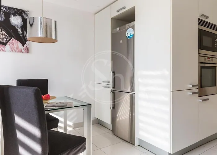 아파트 Beachfront With Terrace For 8 *